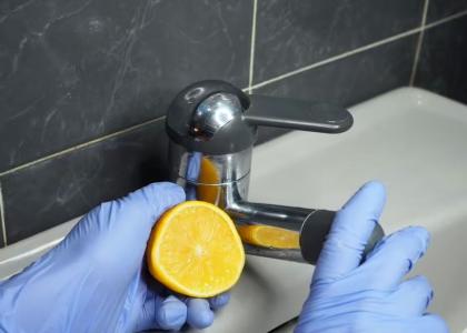 5 cách làm sạch nhà bằng chanh từ phòng tắm đến khay nướng đơn giản và hiệu quả tức khắc