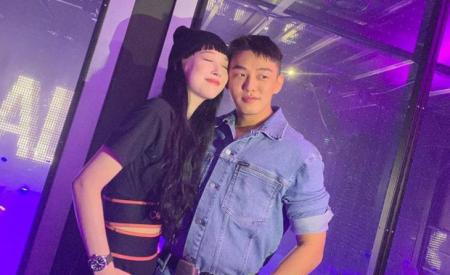 Yoo Ah In viết tâm thư tưởng nhớ Sulli