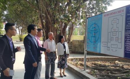 Vụ đánh tráo chất liệu bảng quảng cáo: Khiển trách Trưởng phòng Văn hóa