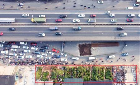 Sở GTVT Hà Nội nêu lý do không thể xén vỉa hè thu hẹp lô cốt chiếm đường