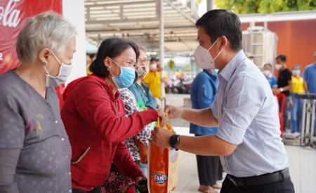 Coca-Cola cùng cộng đồng mang kỳ diệu về nhà trước thềm năm mới 