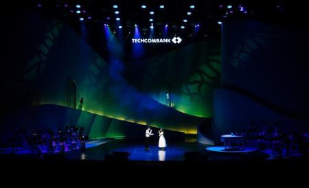 Đêm nhạc nghệ thuật đẳng cấp Techcombank: Dấu ấn vàng son từ yêu thương và thấu hiểu
