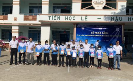 Tủ sách Nhân ái tổ chức Lễ trao tặng Thư viện nhân ái và phát triển văn hóa đọc tại Gia Lai